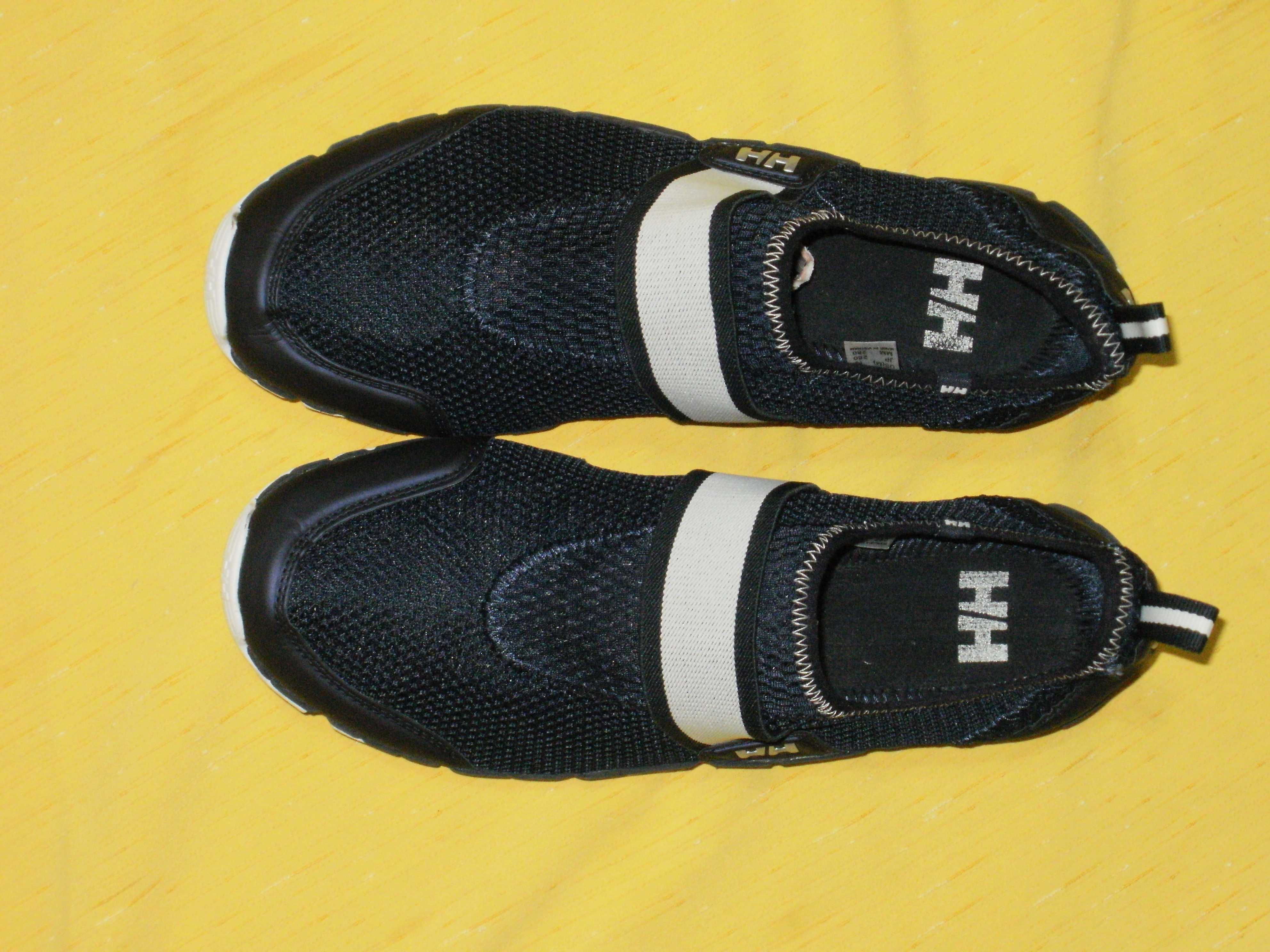 HELLY HANSEN страхотни летни мъжки кецки 43/44