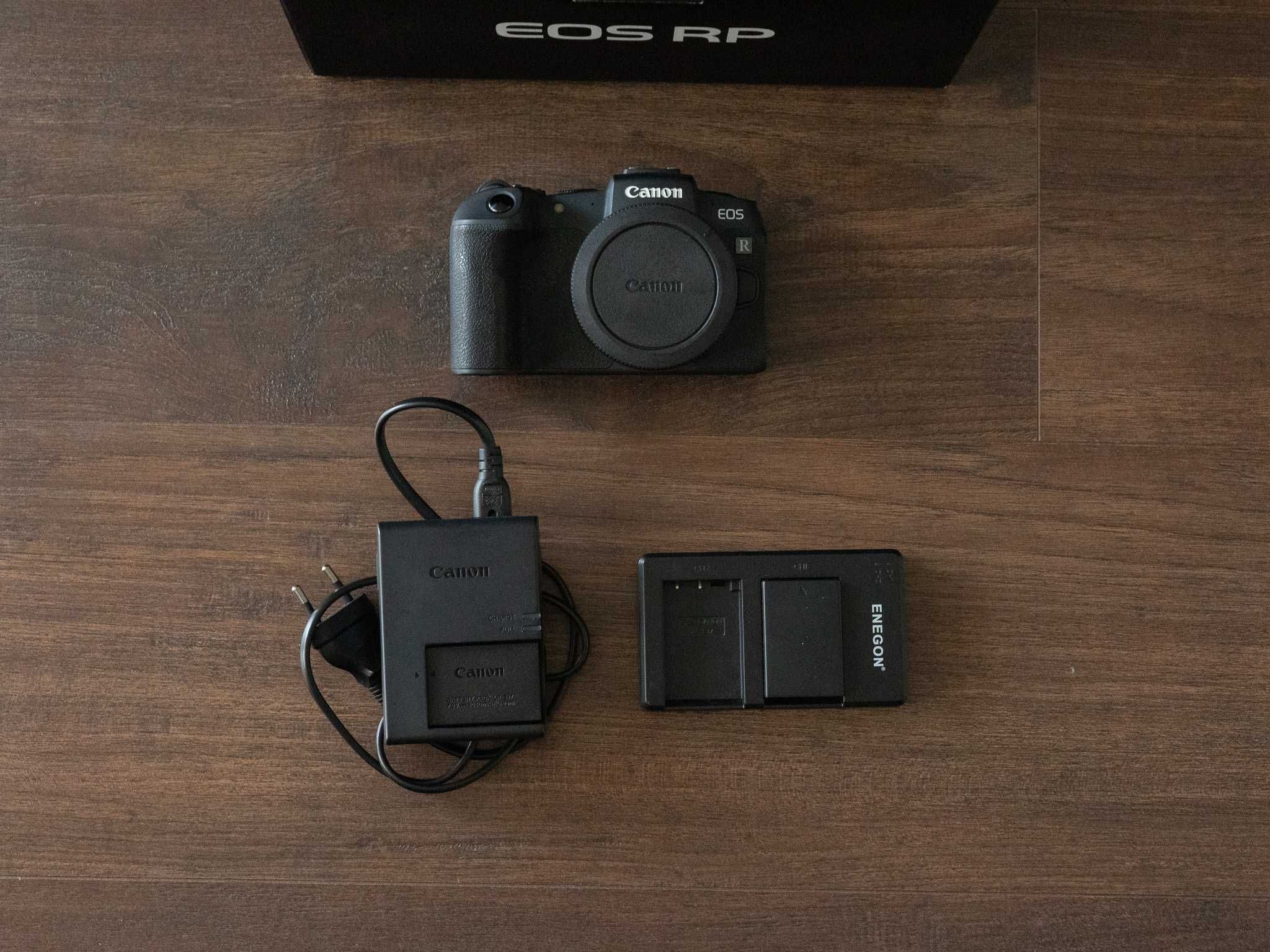 Canon EOS RP + baterie extra