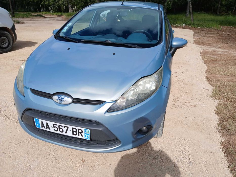 Vând Ford fiesta 1.4 an 2009