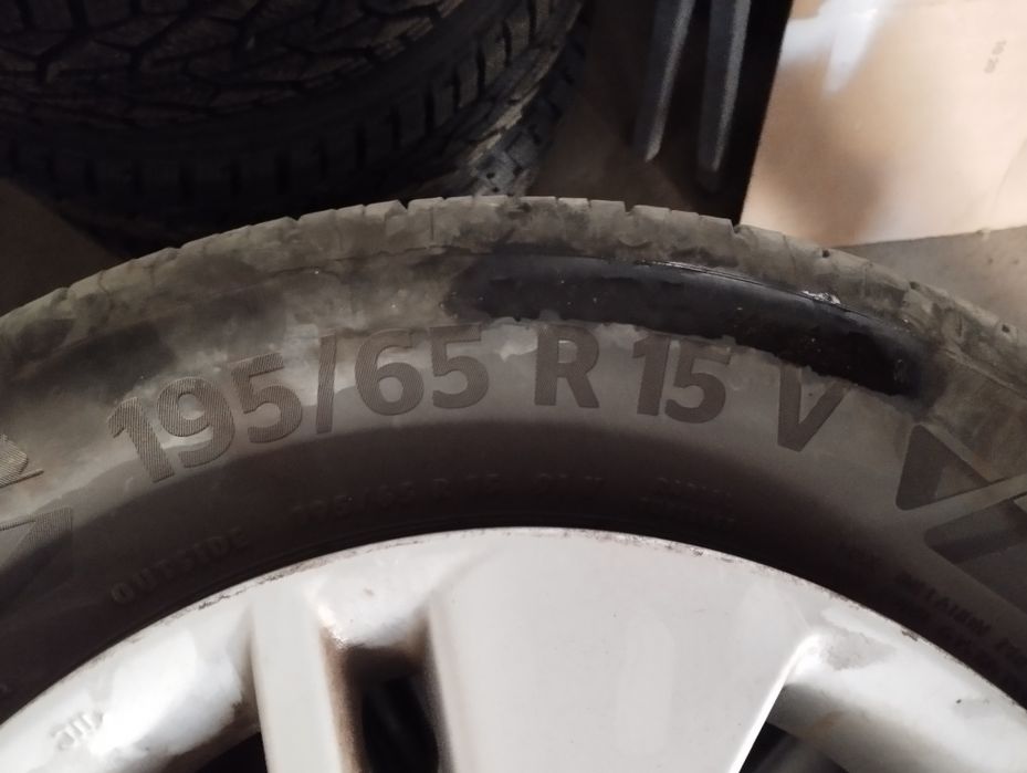 Джанти Тойота аурис 6.0j et 39 5x114.3 15 с летни гуми