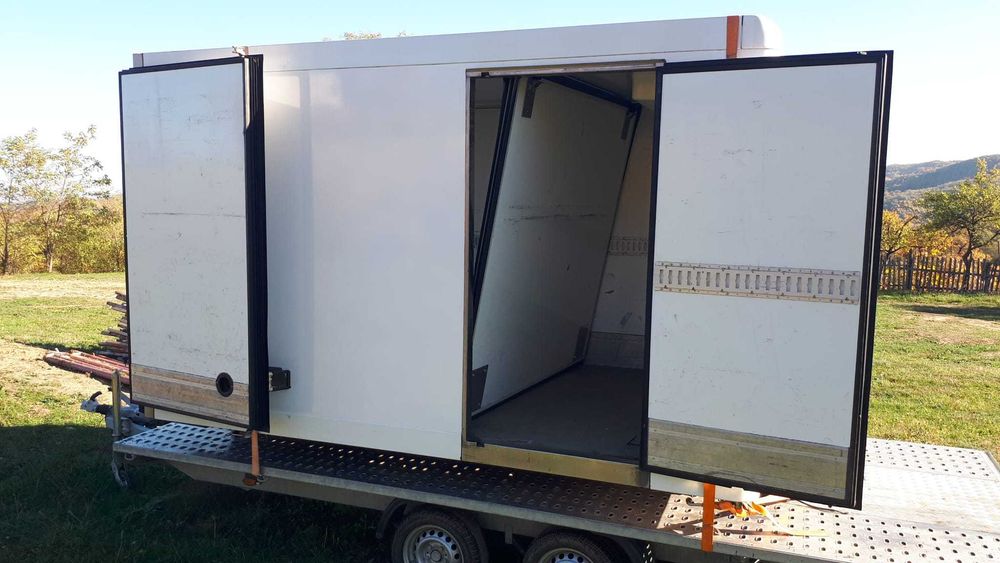 Cub frigorific , bena, container, magazie , Iveco , depozitare