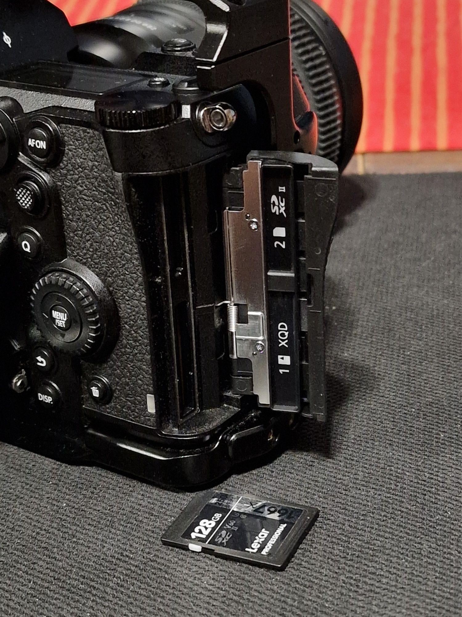 Panasonic Lumix S1 + adapter sigma EF