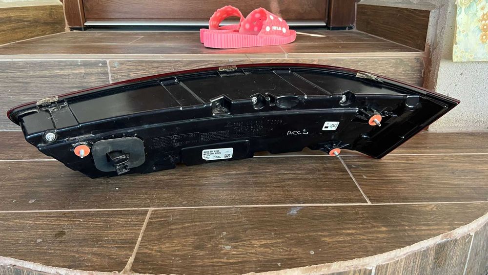 Stop spate / Tripla spate dreapta AUDI Q7 4m 2016-2020 Noua 4m0495094e