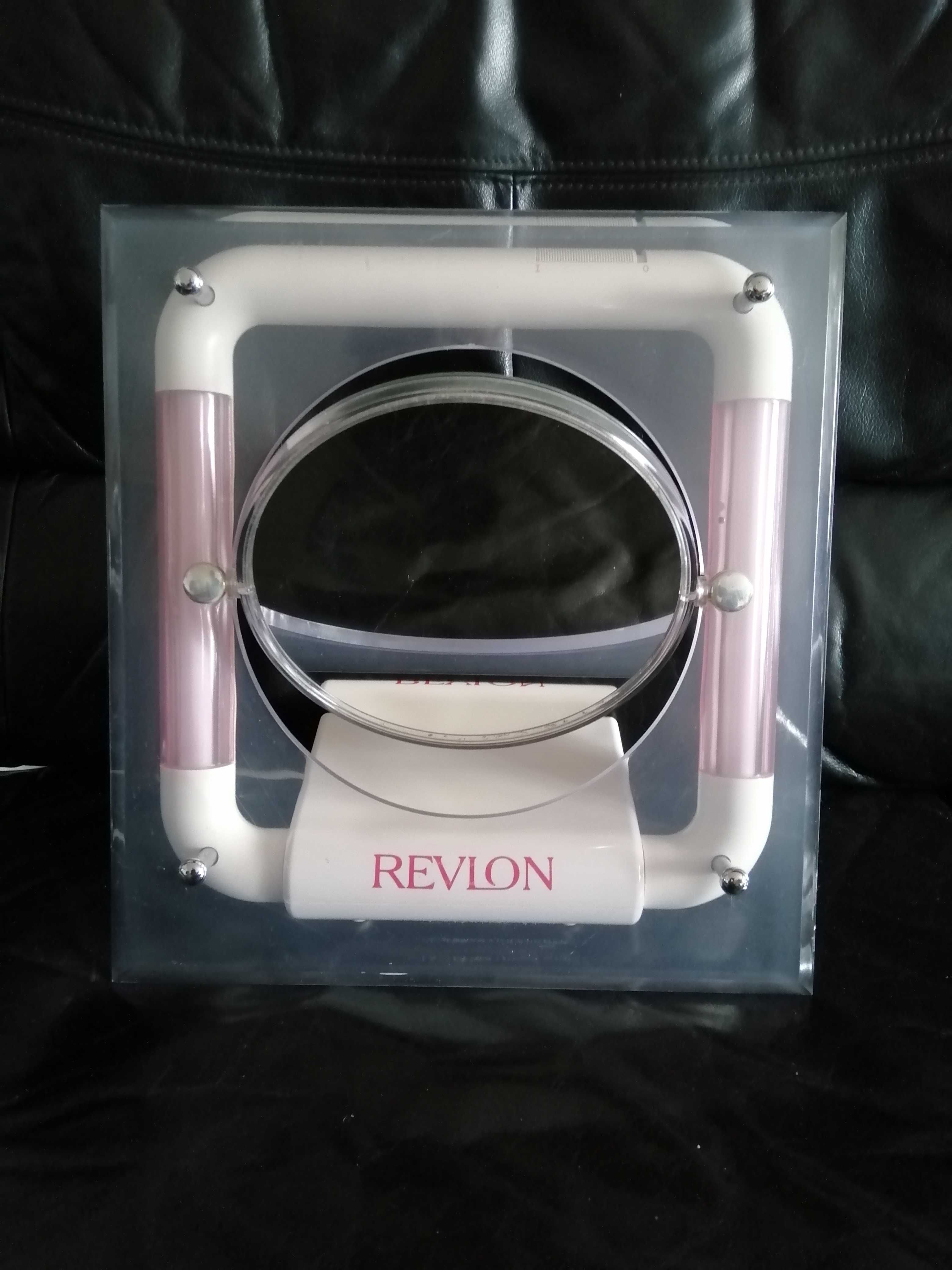 Vand oglinda cosmetica iluminata REVLON TM9EBS