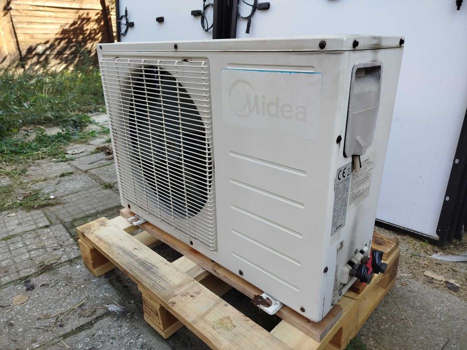 Климатик Midea 12000 Btu 12 профилактиран!