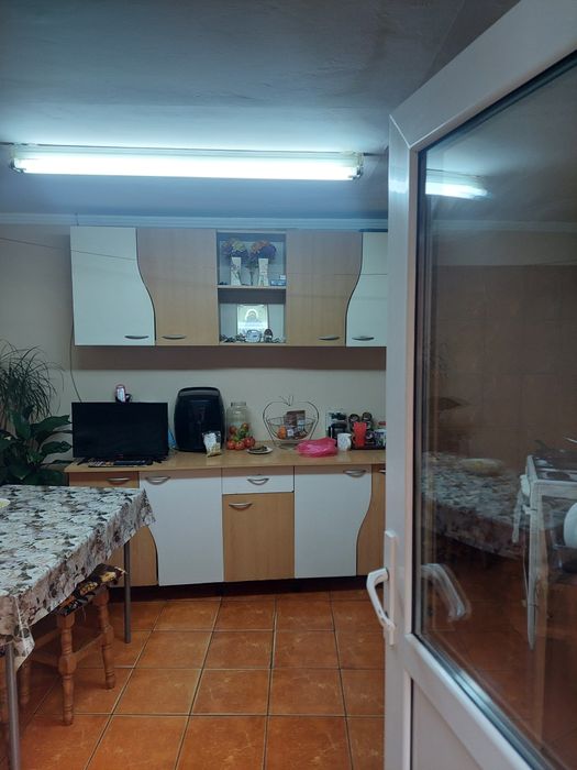 Vând casa cartierul Iris