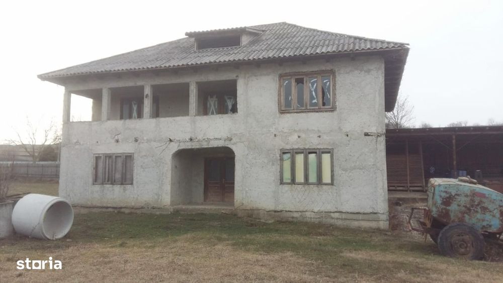Casa cu etaj in sat Giurgeni com Tatarasti jud Bacau sau schimb cu ap.