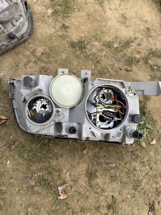 Фарове за мерцедес w202 ц класа