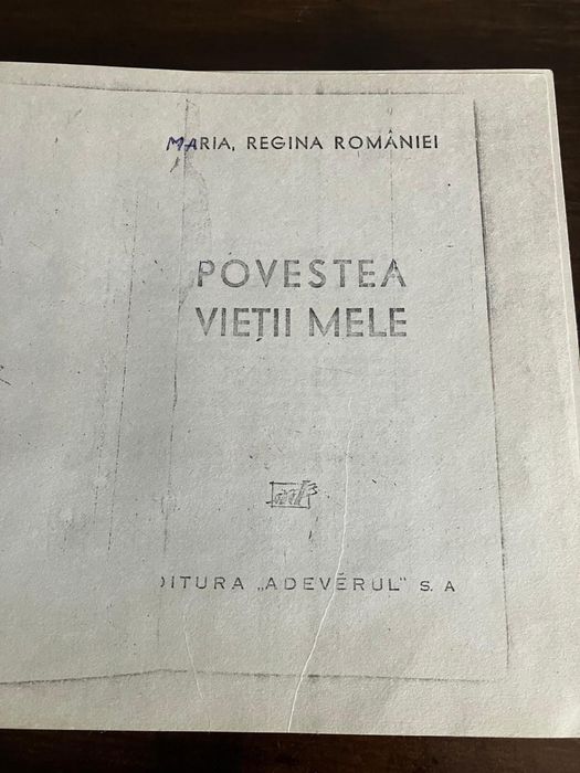 Vand carti foarte rare