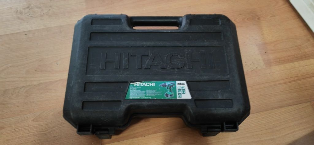 Продавам Винтоверт Hitachi DV 18DGL в отлично състояние