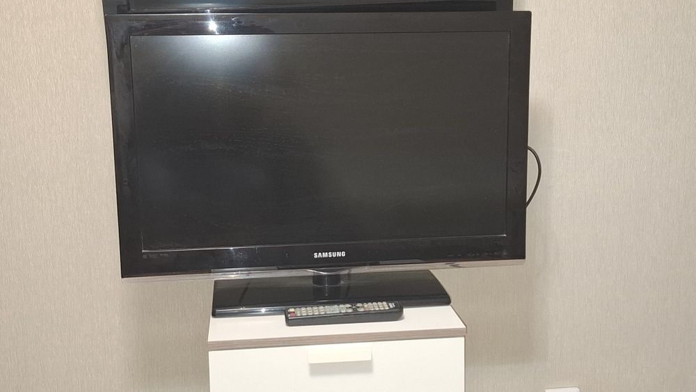 Продам телевизор samsung