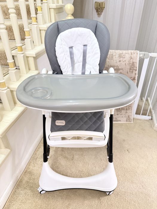 Ovqatlanadigan stol bolalar uchun.