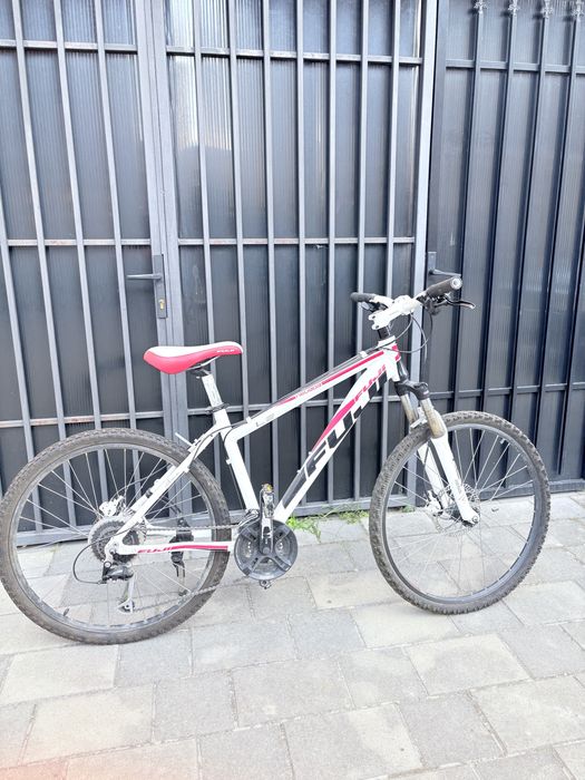 Vand bicicleta Fuji URGENT!!!