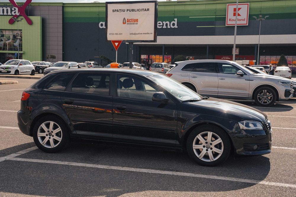 Audi A3 8P 2009 Facelift 2.0 TDI 140CP bi-xenon + set anvelope iarna