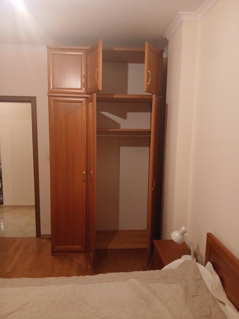 Спалня,гардероб ,2 нощни шкафчета за 950лв всичко