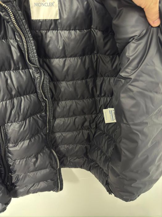 Geaca Moncler originala