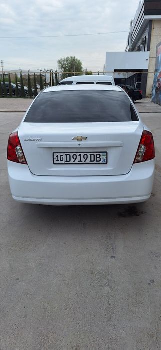 Jentra avtomat faqat arenda vikupkaga beriladi.