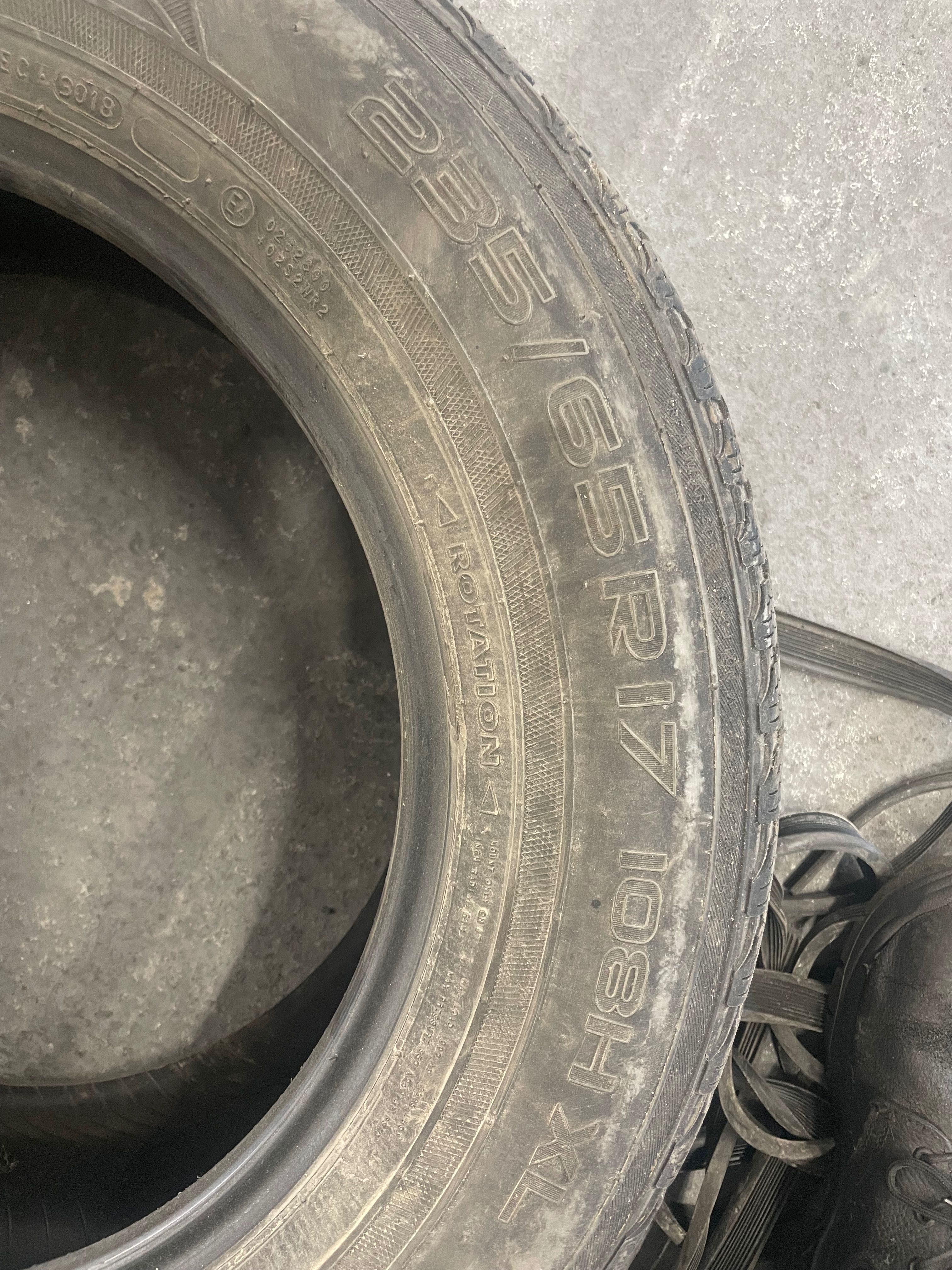 Гуми за джип nokian 235/65/17