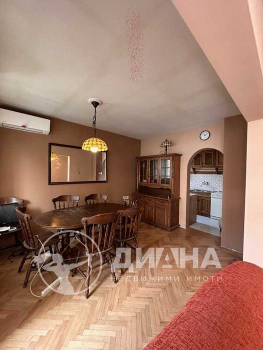 Продава се Четиристаен апартамент в Пловдив, Център - 140 кв.м за 1750 €/кв.м - Снимка #4