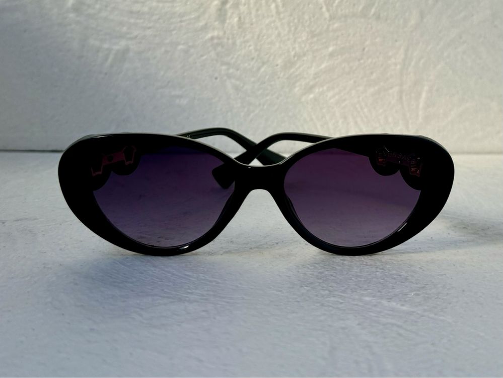 Versace Дамски слънчеви очила котка 2 цвята черни VE