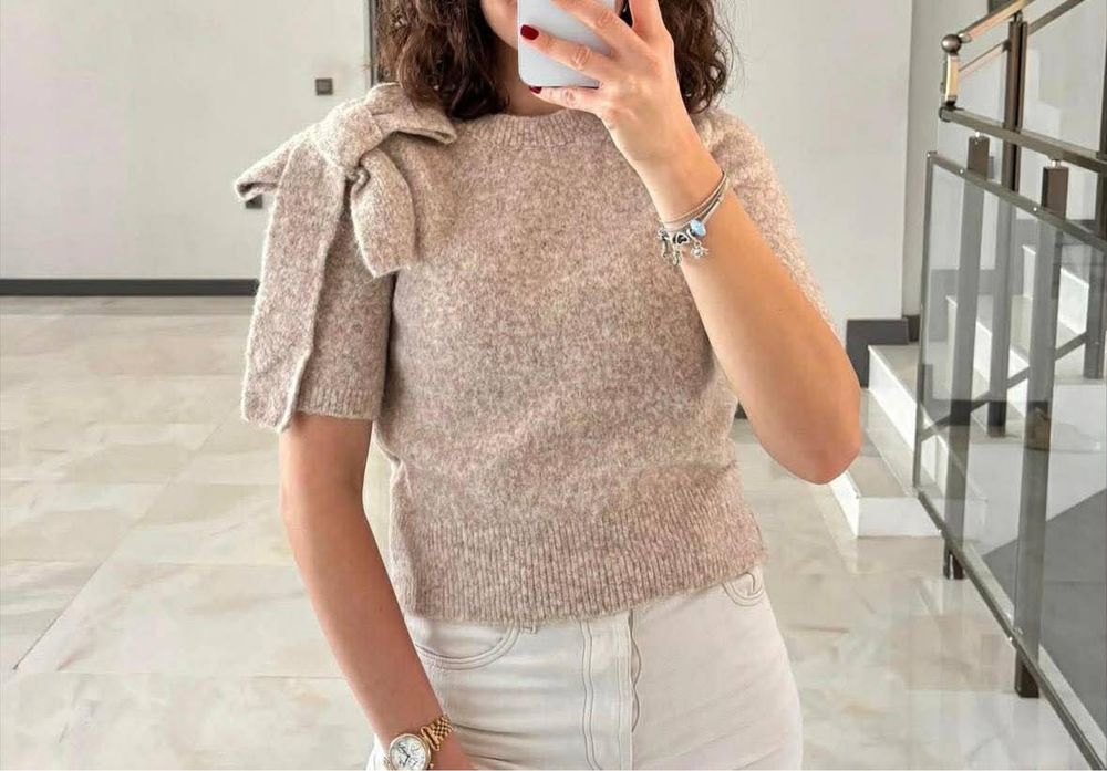 Дамски блузи от финно плетиво