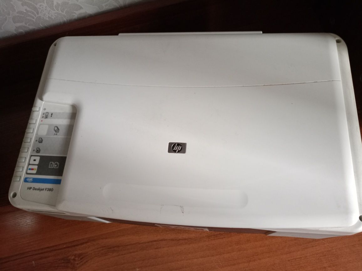 Принтер ию HP Deskjet F380