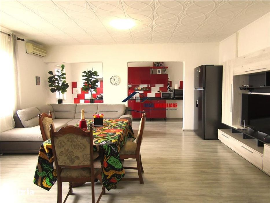 Cu mare potential! Vanzare Casa P+Pod si acoperis tip terasa in Ulmi.