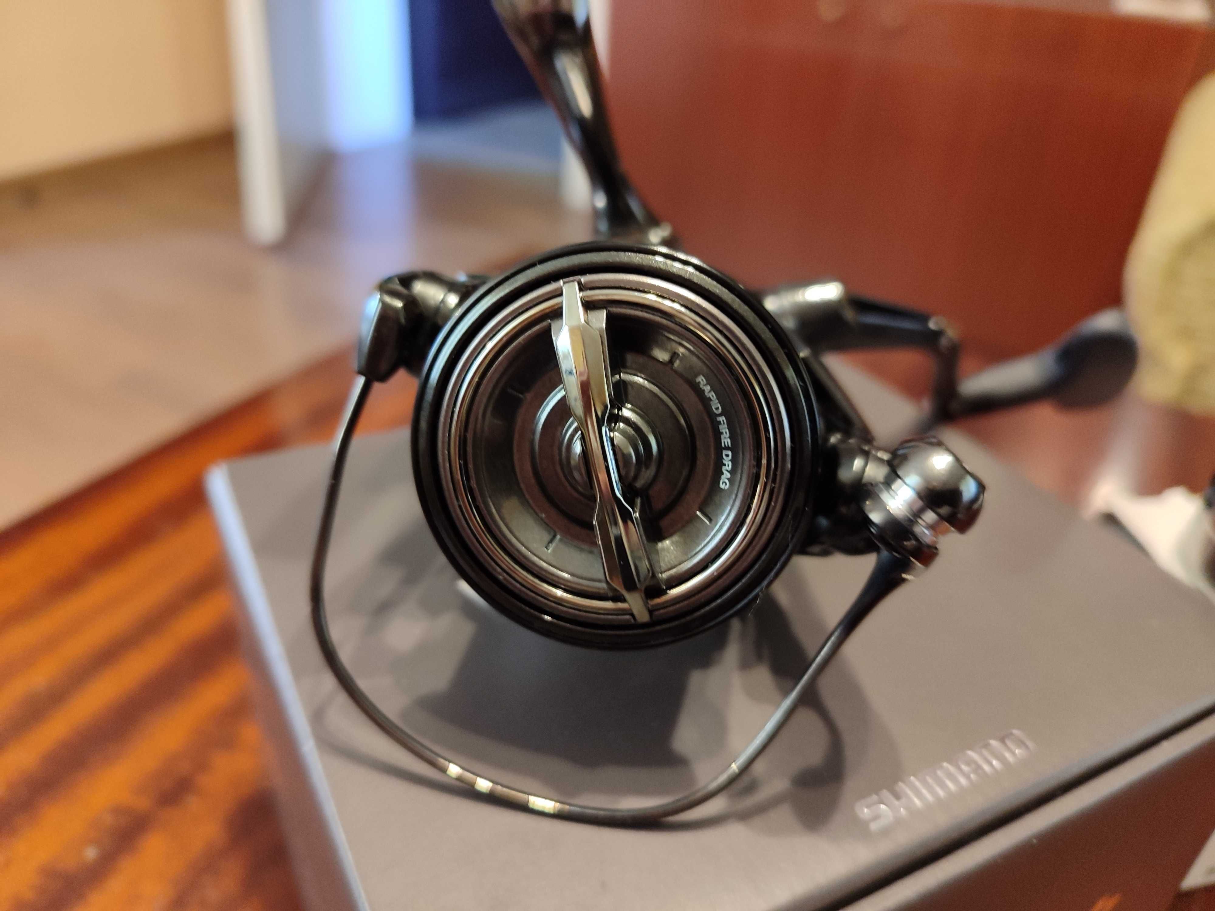 Макара Shimano 23 Vanquish C3000MHG+шпула Shimano Vanquish C3000MHG.