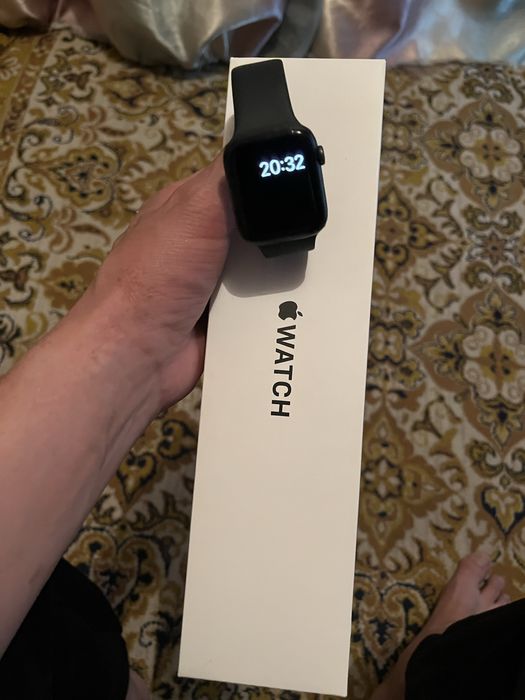 Apple Watch ce 44mm в идиальном состояний
