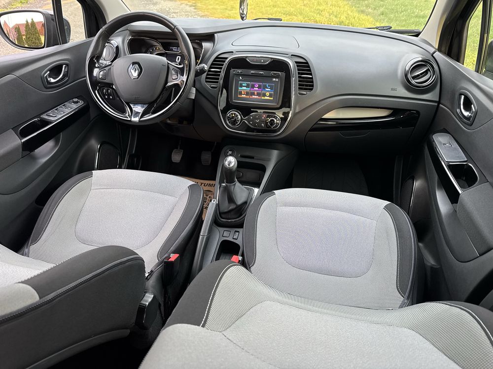 Renault Captur Exclusive - 2014 - BENZINA - Navi / Led / Impecabil !!