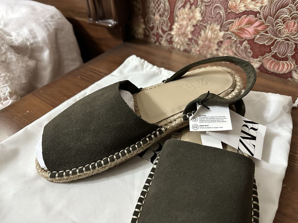 Кожаные НОВЫЕ босоножки ZARA 42 размера