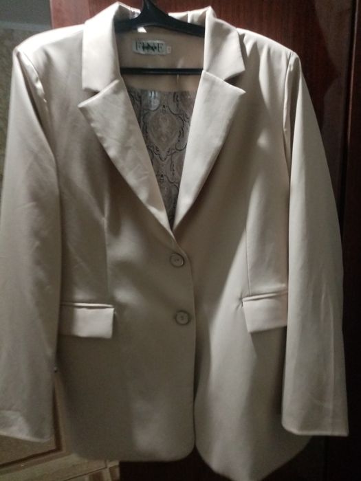 Пиджак оверсайз почти новый одела мало