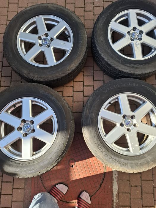 Volvo jante de vanzare plus cauciucuri
