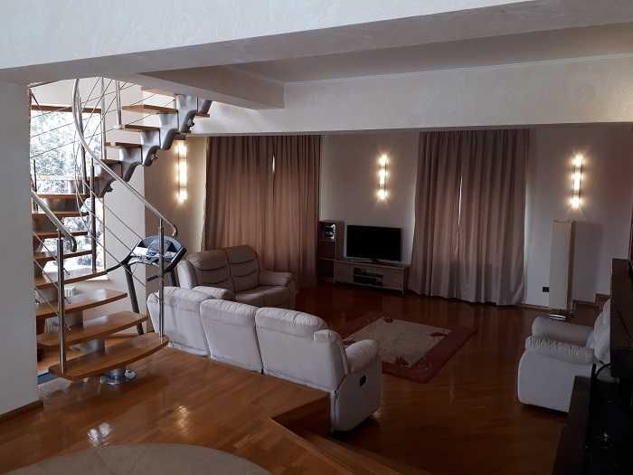 Casa 240 mp vand/schimb, cu ap 2 cam, 85 mp in complex NOOR RESIDENCE