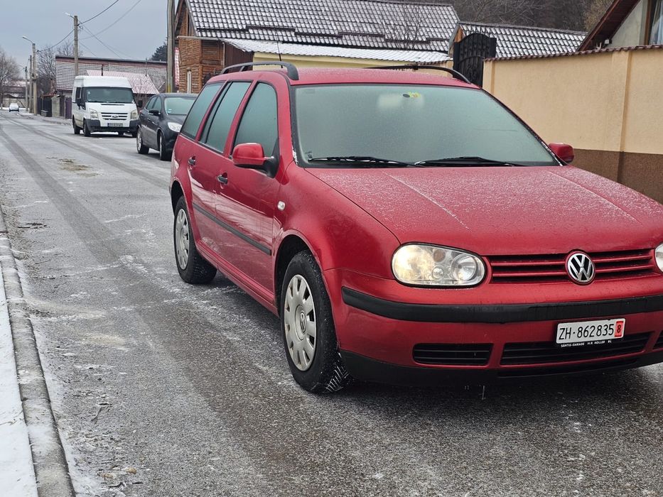 Se dezmembrează golf 4 2.0 benzina 4x4