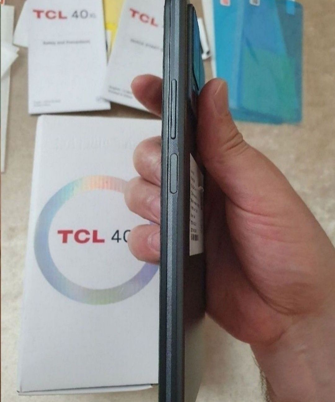 Srochna sotiladi TCL 40XL 6/256GB Orginal Xolati ideal yengide turibdi