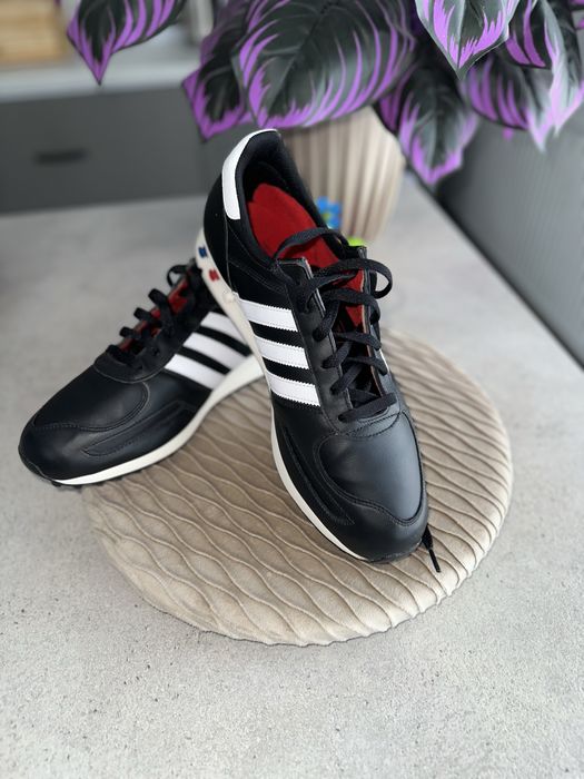 Adidas la trainer black