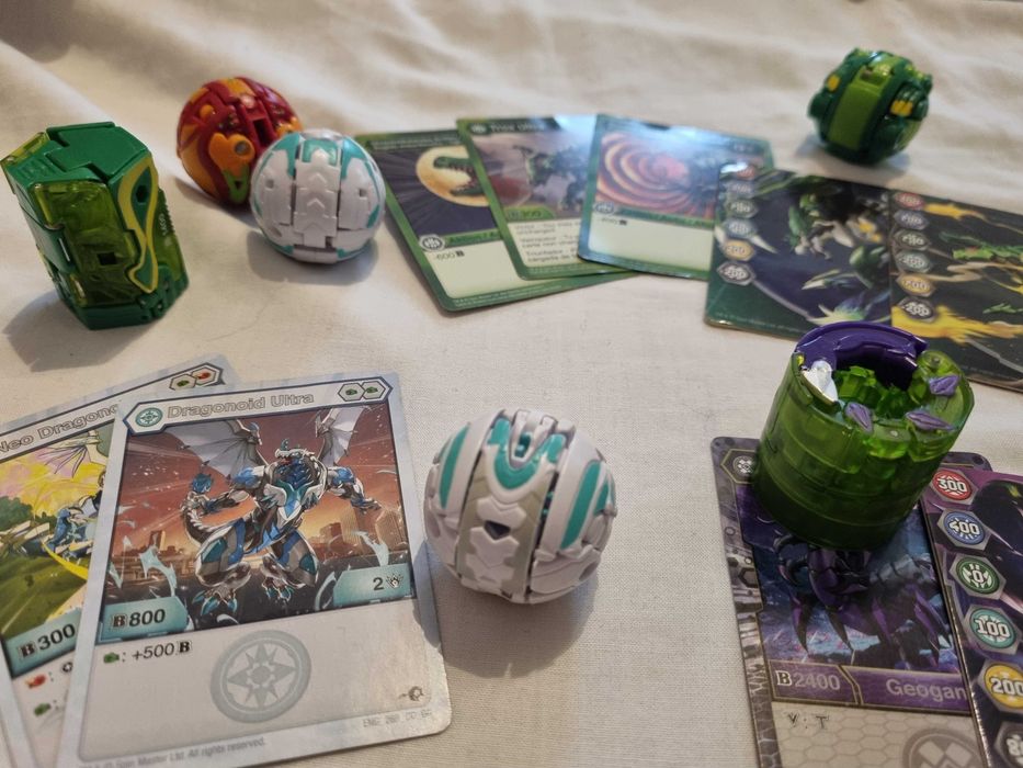 Set 6 bucati figurine bakugan