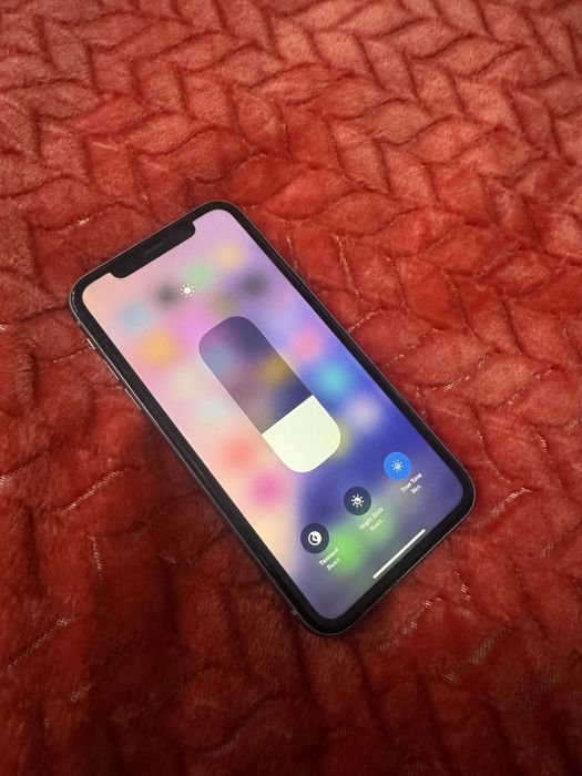 Iphone 11 64 гб продается