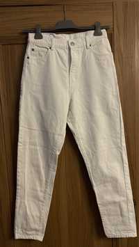 Белые джинсы S размер