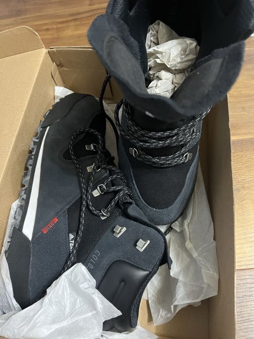 Bocanci ,ghete Adidas Terrex