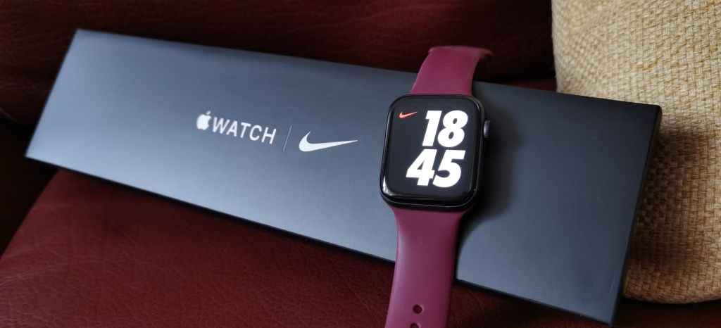 Apple Watch series 6, 44 mm