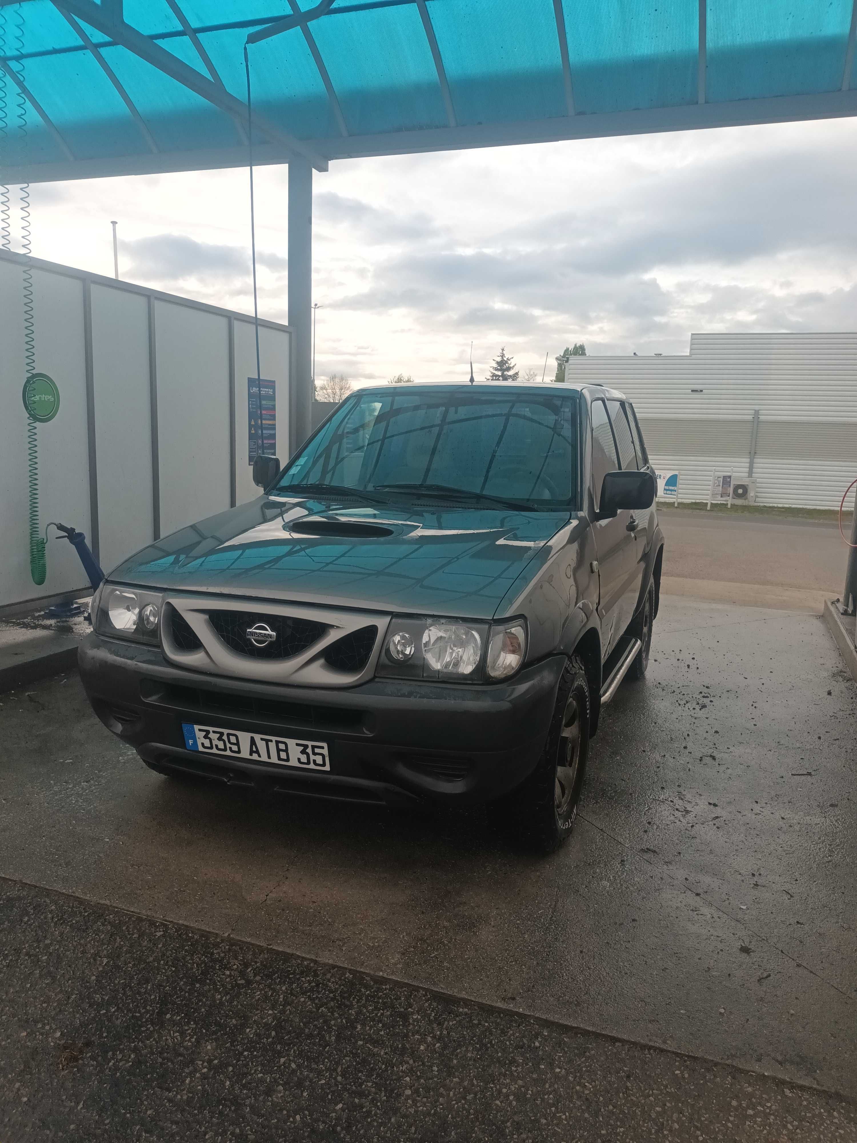 Nissan Terrano 2