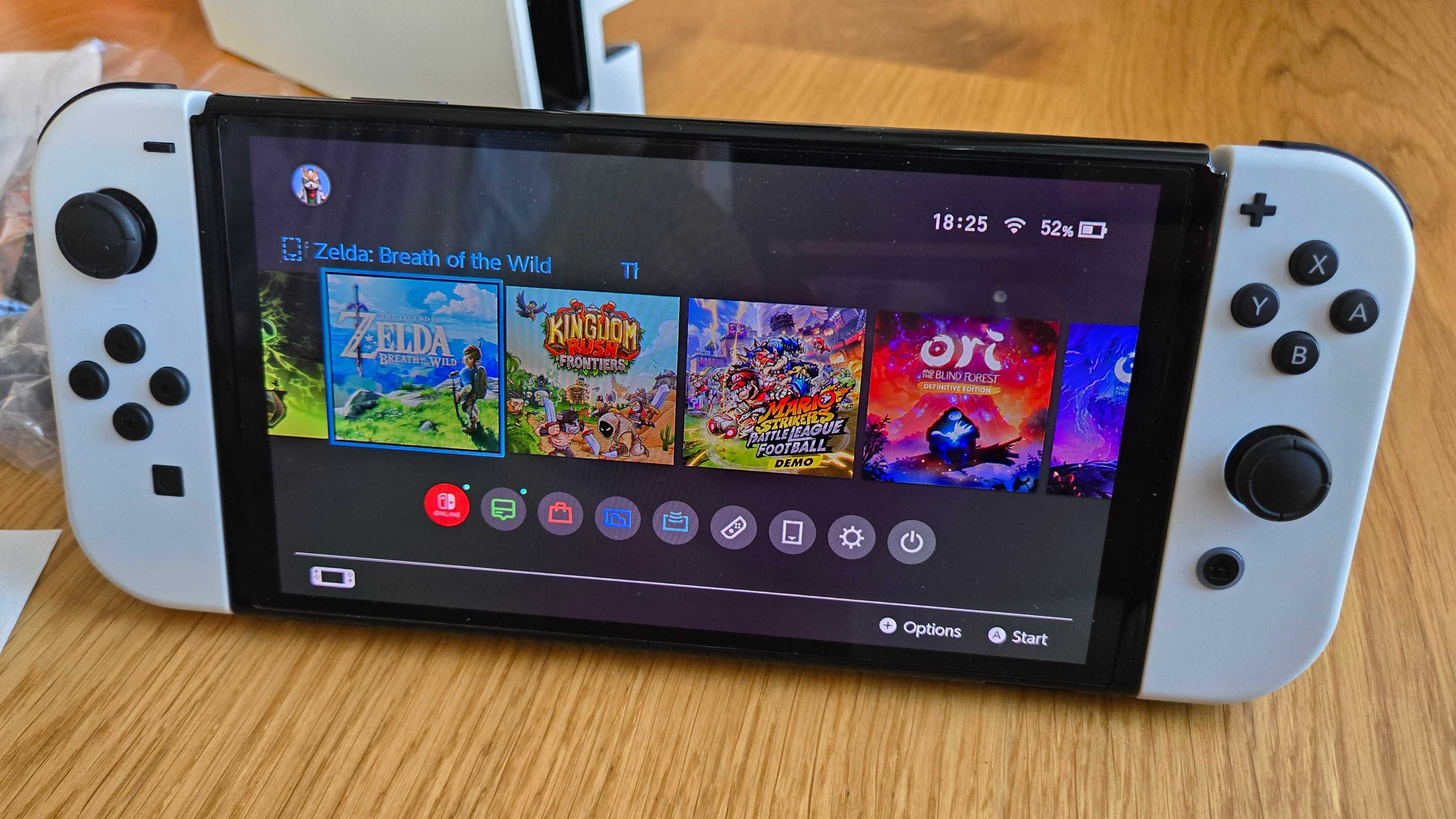 Nintendo Switch OLED 64GB + калъф и протектор