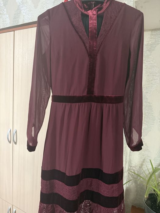 Платье б/у почти новый