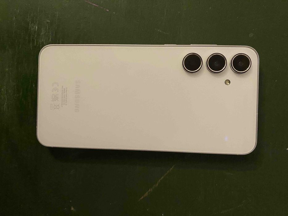 Смартфон Samsung A55 5G в гаранция