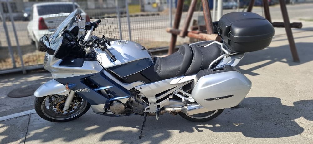 Vând motocicleta FJR1300A