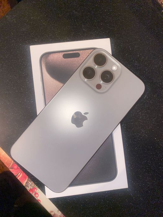 Продам Iphone 15 про макс идеальном состоянии акумулятор 90