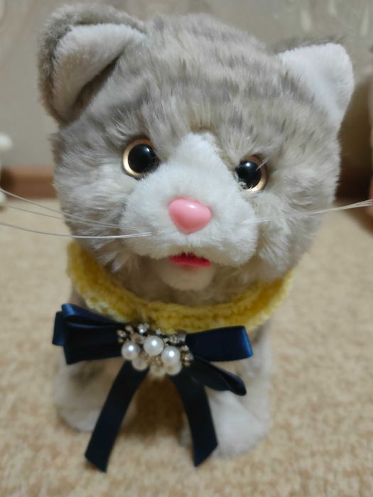 СРОЧНО Игрушка интерактивная кошечка ХОДИТ И МЯУЧИТ 5000