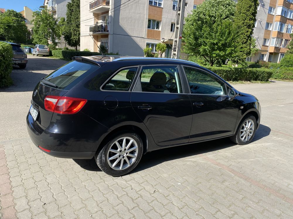 SEAT Ibiza ST 2011